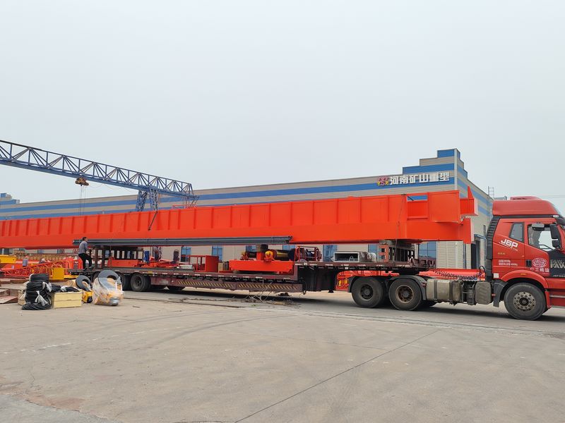 通用橋式起重機(jī) QDXX32/5t—27.7m 制作完成，發(fā)往陜西省銅川市交付客戶使用。
